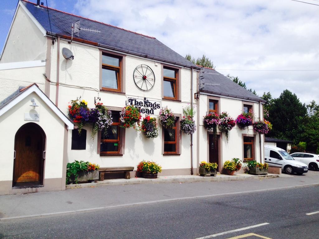 Bed and Breakfast The Nags Head Tredegar Nant-y-bwch Екстер'єр фото