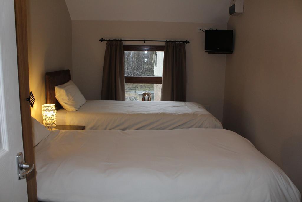 Bed and Breakfast The Nags Head Tredegar Nant-y-bwch Екстер'єр фото