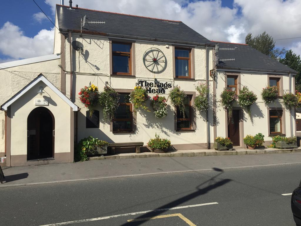 Bed and Breakfast The Nags Head Tredegar Nant-y-bwch Екстер'єр фото